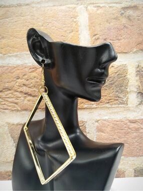 Oversized Gold Diamond-Shaped Drop Earrings with Rhinestones – Statement Glam